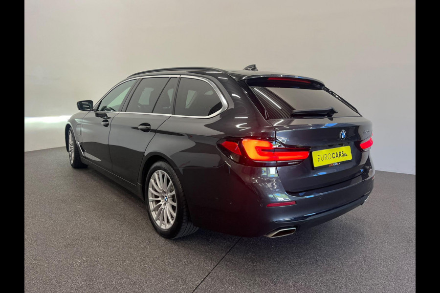 BMW 5 Serie Touring 530e High Executive Panoramadak Navigatie Apple Carplay Android Auto 360 camera Parkeerhulp Cruise Control Adaptieve LED-koplampen Stoelverwarming Leder Climate Control Lichtmetalen velgen Privacy Glass