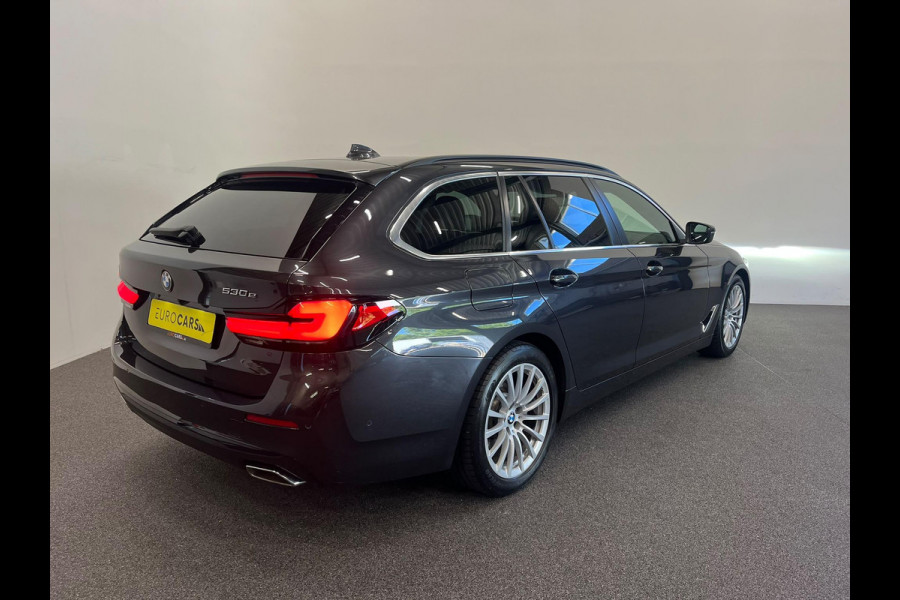 BMW 5 Serie Touring 530e High Executive Panoramadak Navigatie Apple Carplay Android Auto 360 camera Parkeerhulp Cruise Control Adaptieve LED-koplampen Stoelverwarming Leder Climate Control Lichtmetalen velgen Privacy Glass