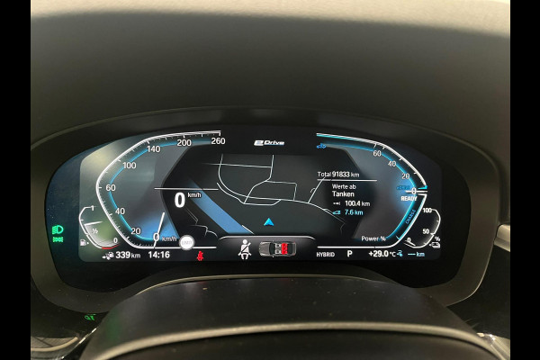 BMW 5 Serie Touring 530e High Executive Panoramadak Navigatie Apple Carplay Android Auto 360 camera Parkeerhulp Cruise Control Adaptieve LED-koplampen Stoelverwarming Leder Climate Control Lichtmetalen velgen Privacy Glass