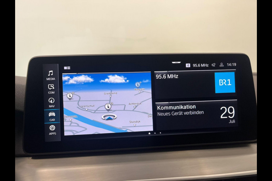 BMW 5 Serie Touring 530e High Executive Panoramadak Navigatie Apple Carplay Android Auto 360 camera Parkeerhulp Cruise Control Adaptieve LED-koplampen Stoelverwarming Leder Climate Control Lichtmetalen velgen Privacy Glass