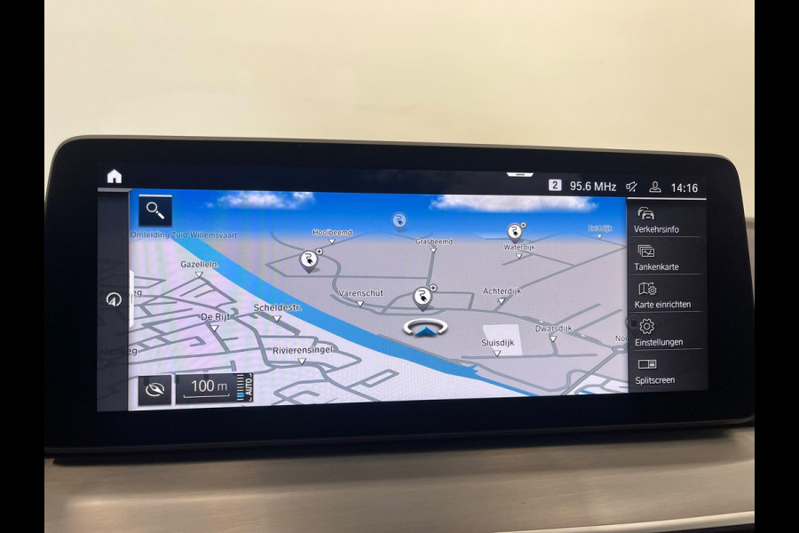 BMW 5 Serie Touring 530e High Executive Panoramadak Navigatie Apple Carplay Android Auto 360 camera Parkeerhulp Cruise Control Adaptieve LED-koplampen Stoelverwarming Leder Climate Control Lichtmetalen velgen Privacy Glass