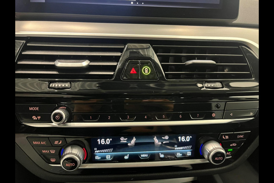 BMW 5 Serie Touring 530e High Executive Panoramadak Navigatie Apple Carplay Android Auto 360 camera Parkeerhulp Cruise Control Adaptieve LED-koplampen Stoelverwarming Leder Climate Control Lichtmetalen velgen Privacy Glass