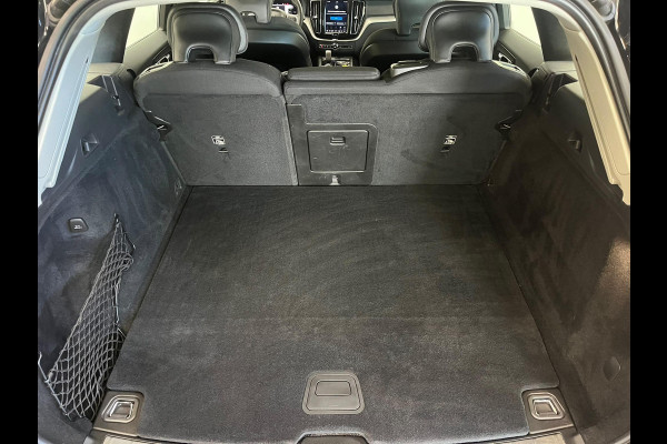 Volvo XC60 2.0 T6 Plug-in hybrid AWD Core Bright DEMO! Panoramadak Airco ECC PDC VA+Camera Full LED Elektrische achterklep Cruise Control Winter Pack