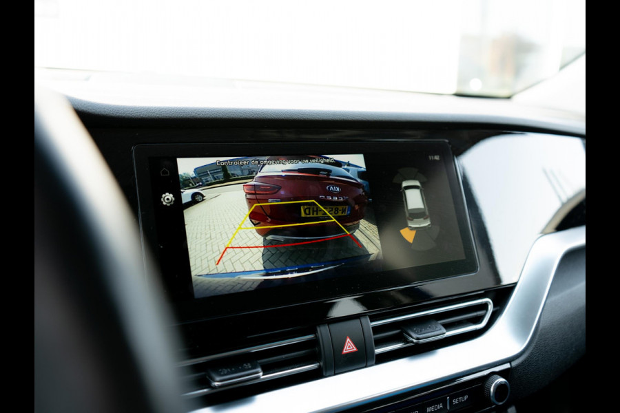 Kia e-Niro ExecutiveLine 64 kWh | Stoel en stuurverwarming / Stoel ventilatie | Navigatie |
