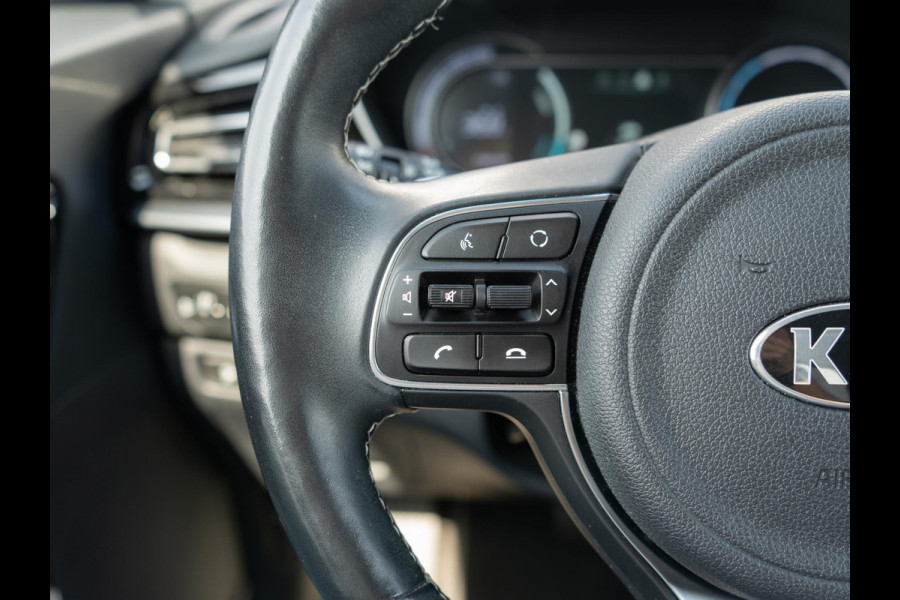 Kia e-Niro ExecutiveLine 64 kWh | Stoel en stuurverwarming / Stoel ventilatie | Navigatie |