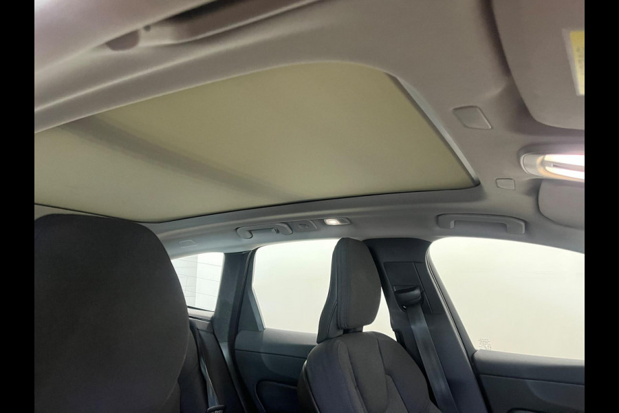 Volvo XC60 2.0 T6 Plug-in hybrid AWD Core Bright DEMO! Panoramadak Airco ECC PDC VA+Camera Full LED Elektrische achterklep Cruise Control Winter Pack
