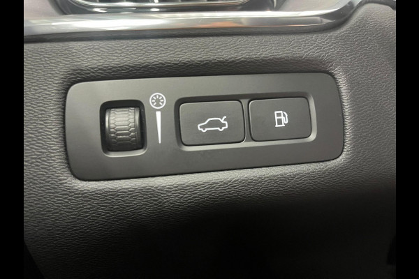 Volvo XC60 2.0 T6 Plug-in hybrid AWD Core Bright DEMO! Panoramadak Airco ECC PDC VA+Camera Full LED Elektrische achterklep Cruise Control Winter Pack