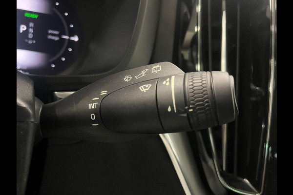 Volvo XC60 2.0 T6 Plug-in hybrid AWD Core Bright DEMO! Panoramadak Airco ECC PDC VA+Camera Full LED Elektrische achterklep Cruise Control Winter Pack