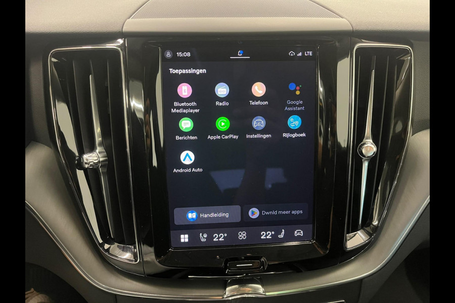 Volvo XC60 2.0 T6 Plug-in hybrid AWD Core Bright DEMO! Panoramadak Airco ECC PDC VA+Camera Full LED Elektrische achterklep Cruise Control Winter Pack