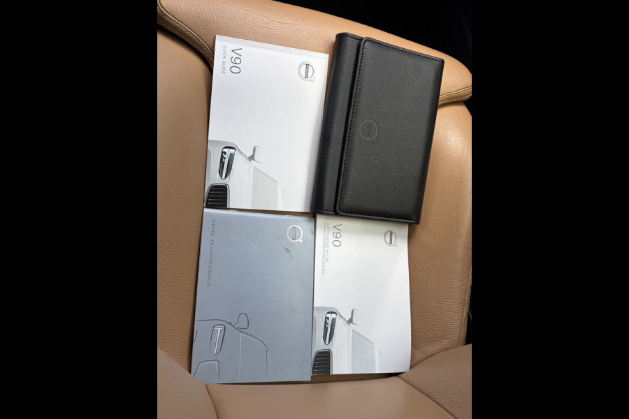 Volvo V90 2.0 T5 90th Anniversary Edition Trekhaak Adap.Cruise Camera Stoelverw Leer Voll.Onderhouden!