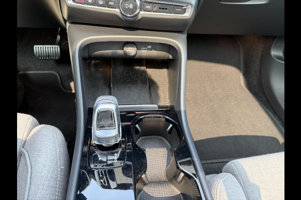Volvo C40 Recharge Plus 69 kWh SOH 93% ADAPT. CRUISE CONTROL | WARMTEPOMP | STOEL & STUUR VERWARMING N( WINTERPAKKET )  | PANORAMA DAK | ELEK. ACHTERKLEP | 12 MND BOVAG GARANTIE