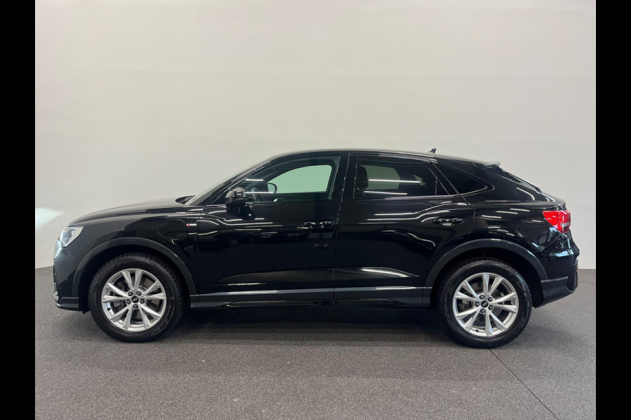 Audi Q3 Sportback 45 TFSI e S Edition PHEV Navigatie Apple Carplay Android Auto Camera Parkeerhulp Cruise Control Virtual Cockpit Full Led Elektrische achterklep Climate Control Lichtmetalen velgen