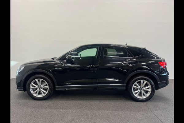 Audi Q3 Sportback 45 TFSI e S Edition PHEV Navigatie Apple Carplay Android Auto Camera Parkeerhulp Cruise Control Virtual Cockpit Full Led Elektrische achterklep Climate Control Lichtmetalen velgen
