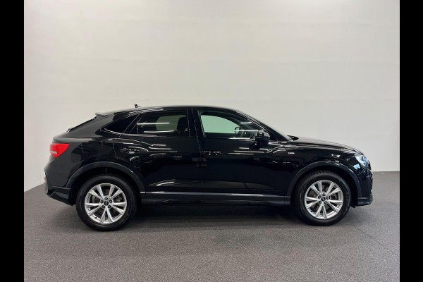 Audi Q3 Sportback 45 TFSI e S Edition PHEV Navigatie Apple Carplay Android Auto Camera Parkeerhulp Cruise Control Virtual Cockpit Full Led Elektrische achterklep Climate Control Lichtmetalen velgen