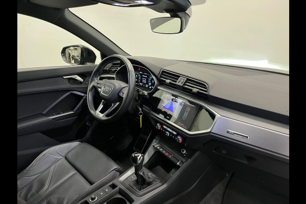 Audi Q3 Sportback 45 TFSI e S Edition PHEV Navigatie Apple Carplay Android Auto Camera Parkeerhulp Cruise Control Virtual Cockpit Full Led Elektrische achterklep Climate Control Lichtmetalen velgen
