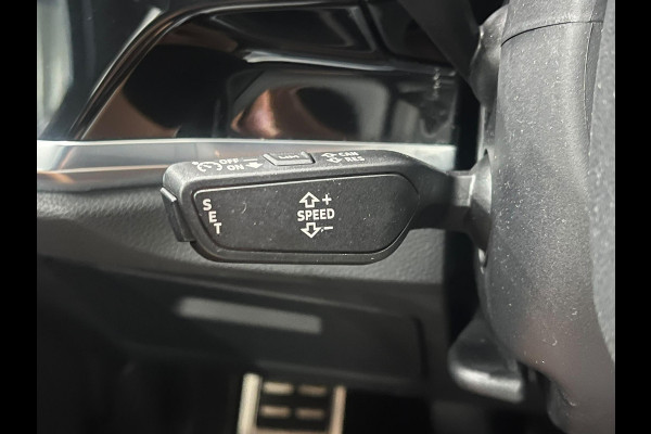 Audi Q3 Sportback 45 TFSI e S Edition PHEV Navigatie Apple Carplay Android Auto Camera Parkeerhulp Cruise Control Virtual Cockpit Full Led Elektrische achterklep Climate Control Lichtmetalen velgen
