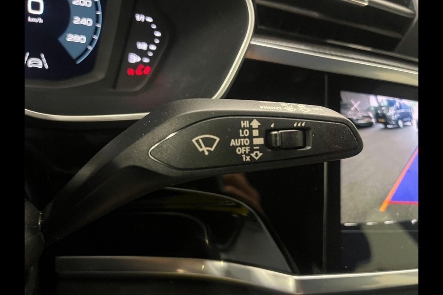 Audi Q3 Sportback 45 TFSI e S Edition PHEV Navigatie Apple Carplay Android Auto Camera Parkeerhulp Cruise Control Virtual Cockpit Full Led Elektrische achterklep Climate Control Lichtmetalen velgen