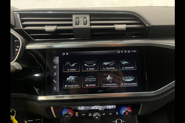 Audi Q3 Sportback 45 TFSI e S Edition PHEV Navigatie Apple Carplay Android Auto Camera Parkeerhulp Cruise Control Virtual Cockpit Full Led Elektrische achterklep Climate Control Lichtmetalen velgen