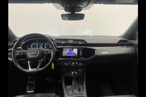 Audi Q3 Sportback 45 TFSI e S Edition PHEV Navigatie Apple Carplay Android Auto Camera Parkeerhulp Cruise Control Virtual Cockpit Full Led Elektrische achterklep Climate Control Lichtmetalen velgen