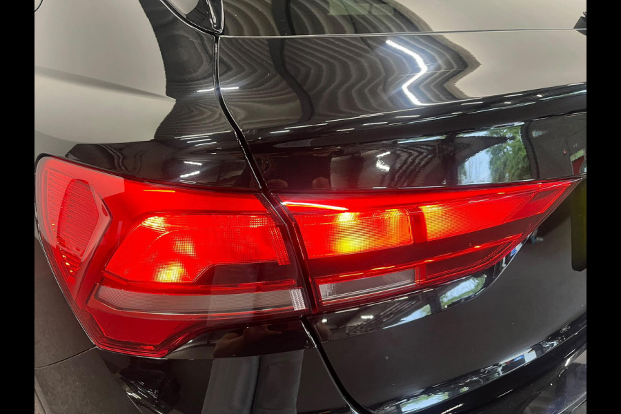 Audi Q3 Sportback 45 TFSI e S Edition PHEV Navigatie Apple Carplay Android Auto Camera Parkeerhulp Cruise Control Virtual Cockpit Full Led Elektrische achterklep Climate Control Lichtmetalen velgen