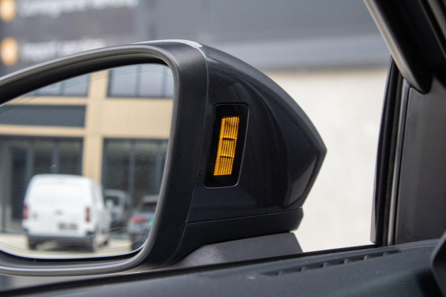 Audi A3 Sportback 40 TFSIe S line PANO MAXTON MATRIX MASSAGE KEYLESS