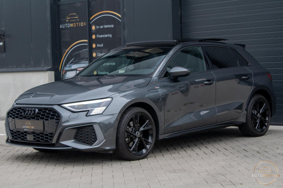 Audi A3 Sportback 40 TFSIe S line PANO MAXTON MATRIX MASSAGE KEYLESS
