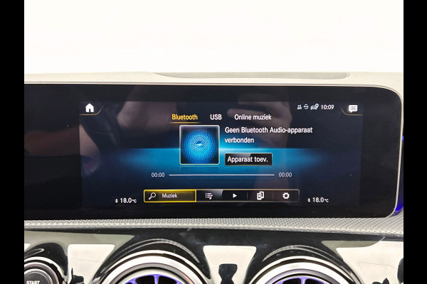 Mercedes-Benz A-Klasse 160 Advantage AMG | Origineel NL | Wide Screen | Carplay | Camera | Sfeer Verlichting |