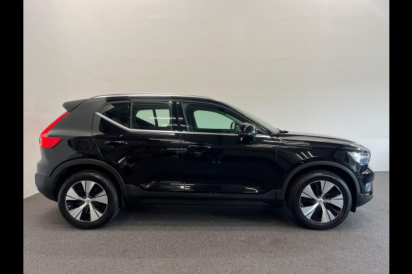 Volvo XC40 1.5 T4 Recharge Inscription Expression Wegklapbare trekhaak Navigatie Apple Carplay Android Auto Camera Parkeerhulp Adaptive Cruise Control Harman Kardon Full Led Climate Control Lichtmetalen velgen