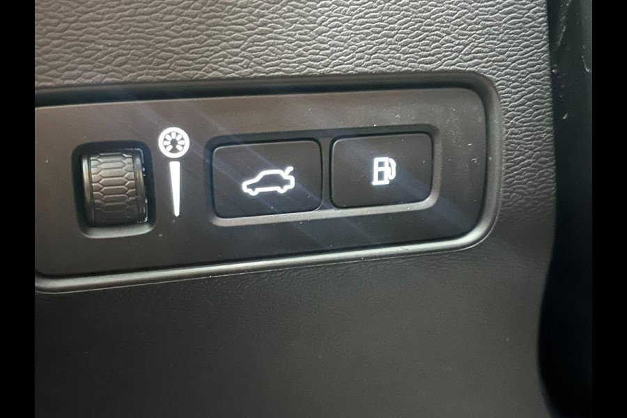 Volvo XC40 1.5 T4 Recharge Inscription Expression Wegklapbare trekhaak Navigatie Apple Carplay Android Auto Camera Parkeerhulp Adaptive Cruise Control Harman Kardon Full Led Climate Control Lichtmetalen velgen