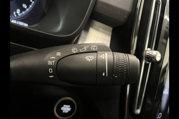 Volvo XC40 1.5 T4 Recharge Inscription Expression Wegklapbare trekhaak Navigatie Apple Carplay Android Auto Camera Parkeerhulp Adaptive Cruise Control Harman Kardon Full Led Climate Control Lichtmetalen velgen