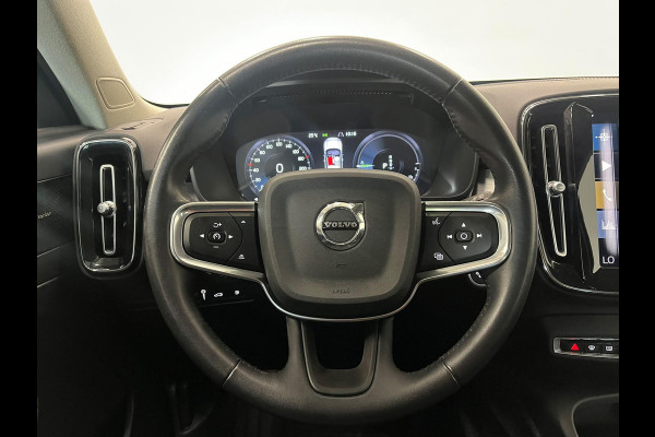 Volvo XC40 1.5 T4 Recharge Inscription Expression Wegklapbare trekhaak Navigatie Apple Carplay Android Auto Camera Parkeerhulp Adaptive Cruise Control Harman Kardon Full Led Climate Control Lichtmetalen velgen