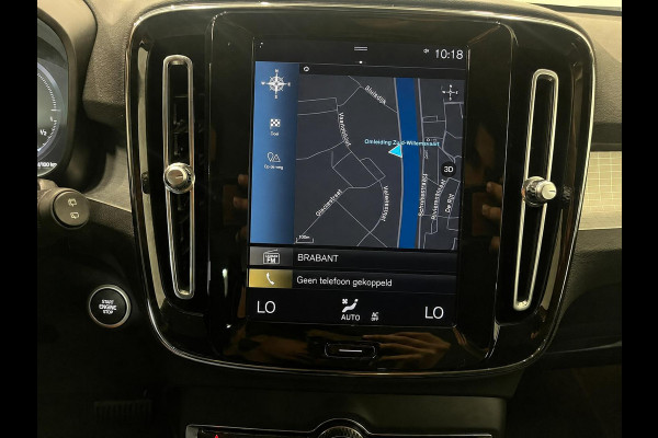 Volvo XC40 1.5 T4 Recharge Inscription Expression Wegklapbare trekhaak Navigatie Apple Carplay Android Auto Camera Parkeerhulp Adaptive Cruise Control Harman Kardon Full Led Climate Control Lichtmetalen velgen
