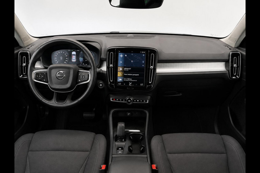 Volvo XC40 1.5 T4 Recharge Inscription Expression Wegklapbare trekhaak Navigatie Apple Carplay Android Auto Camera Parkeerhulp Adaptive Cruise Control Harman Kardon Full Led Climate Control Lichtmetalen velgen