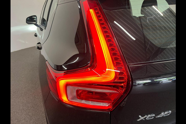 Volvo XC40 1.5 T4 Recharge Inscription Expression Wegklapbare trekhaak Navigatie Apple Carplay Android Auto Camera Parkeerhulp Adaptive Cruise Control Harman Kardon Full Led Climate Control Lichtmetalen velgen