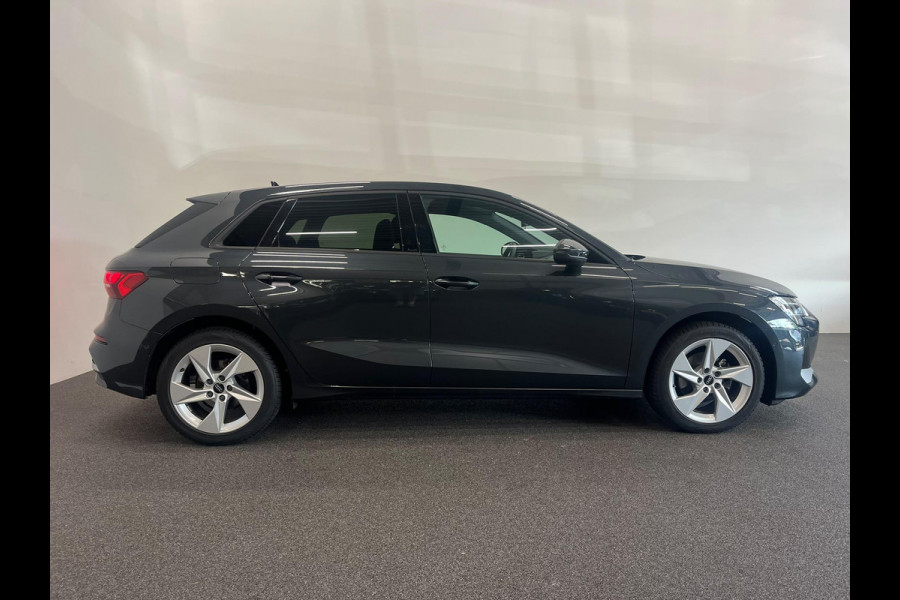 Audi A3 Sportback 30 TFSI Advanced edition Navigatie Apple Carplay Android Auto Camera Parkeerhulp Adaptive Cruise Control Stoelverwarming Virtual Cockpit Full Led Climate Control Lichtmetalen velgen