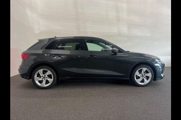 Audi A3 Sportback 30 TFSI Advanced edition Navigatie Apple Carplay Android Auto Camera Parkeerhulp Adaptive Cruise Control Stoelverwarming Virtual Cockpit Full Led Climate Control Lichtmetalen velgen