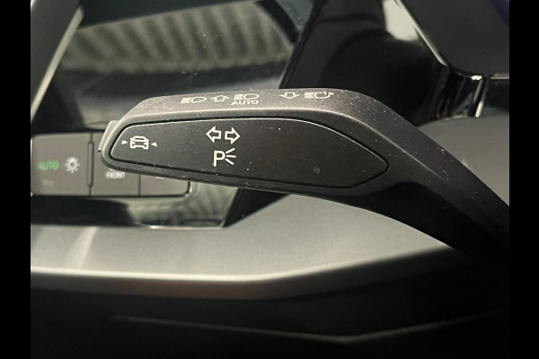 Audi A3 Sportback 30 TFSI Advanced edition Navigatie Apple Carplay Android Auto Camera Parkeerhulp Adaptive Cruise Control Stoelverwarming Virtual Cockpit Full Led Climate Control Lichtmetalen velgen