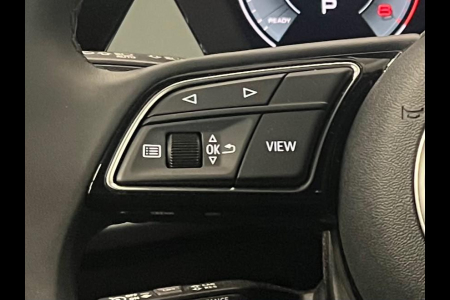 Audi A3 Sportback 30 TFSI Advanced edition Navigatie Apple Carplay Android Auto Camera Parkeerhulp Adaptive Cruise Control Stoelverwarming Virtual Cockpit Full Led Climate Control Lichtmetalen velgen