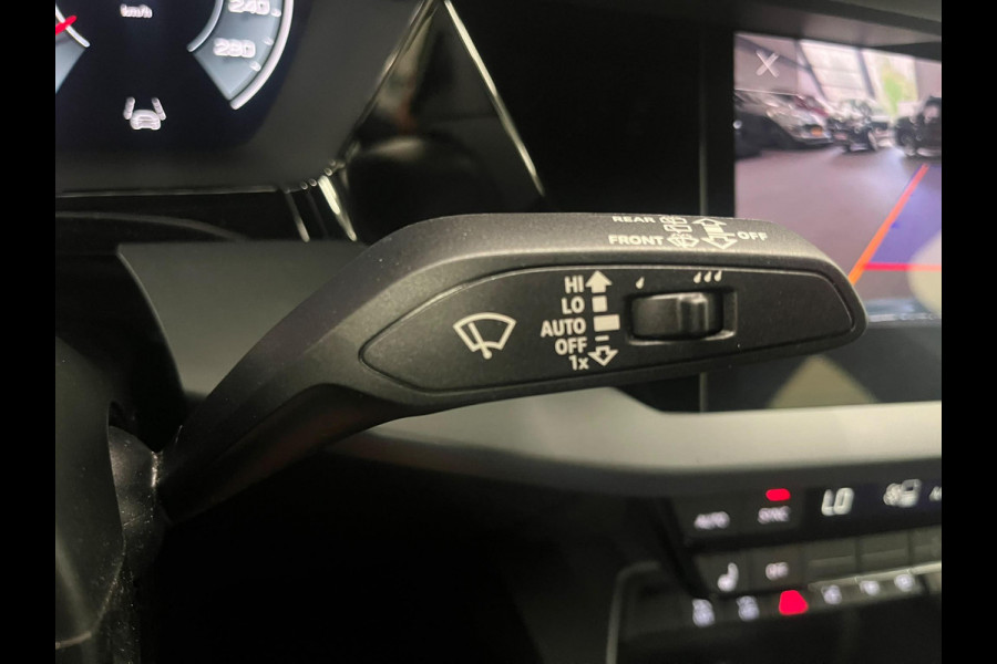 Audi A3 Sportback 30 TFSI Advanced edition Navigatie Apple Carplay Android Auto Camera Parkeerhulp Adaptive Cruise Control Stoelverwarming Virtual Cockpit Full Led Climate Control Lichtmetalen velgen