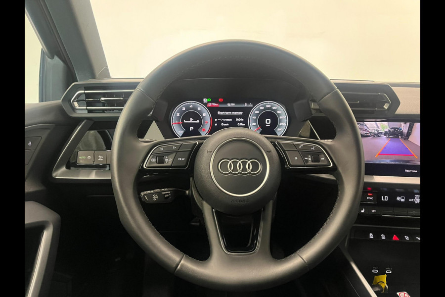 Audi A3 Sportback 30 TFSI Advanced edition Navigatie Apple Carplay Android Auto Camera Parkeerhulp Adaptive Cruise Control Stoelverwarming Virtual Cockpit Full Led Climate Control Lichtmetalen velgen