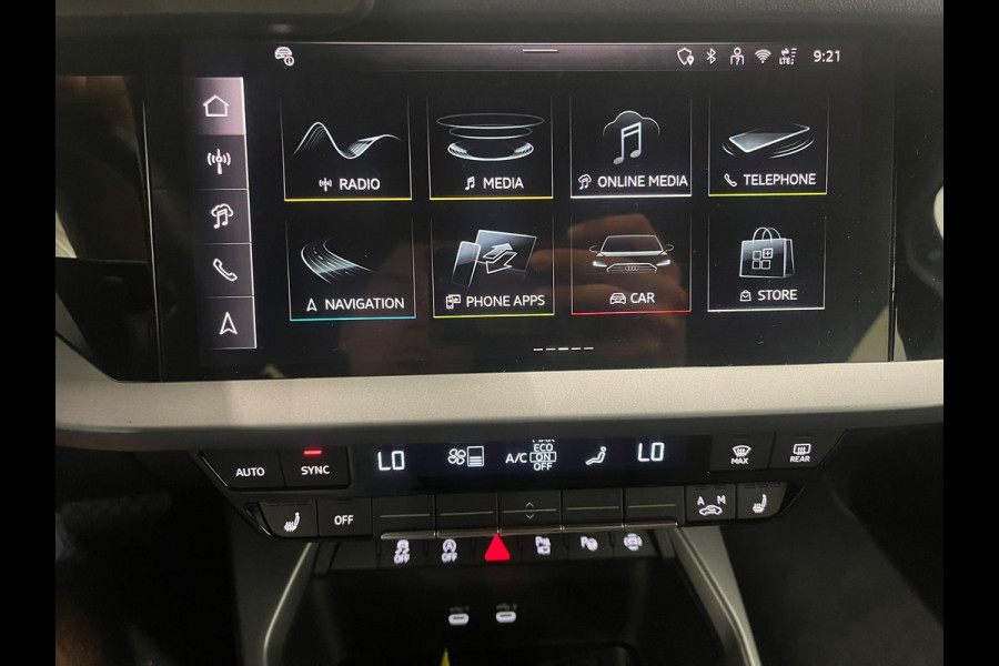 Audi A3 Sportback 30 TFSI Advanced edition Navigatie Apple Carplay Android Auto Camera Parkeerhulp Adaptive Cruise Control Stoelverwarming Virtual Cockpit Full Led Climate Control Lichtmetalen velgen