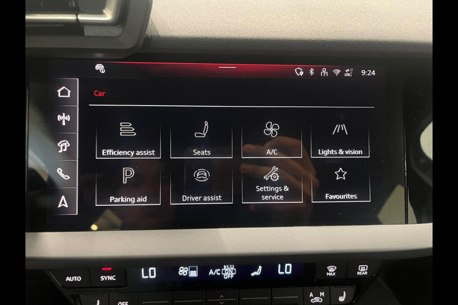 Audi A3 Sportback 30 TFSI Advanced edition Navigatie Apple Carplay Android Auto Camera Parkeerhulp Adaptive Cruise Control Stoelverwarming Virtual Cockpit Full Led Climate Control Lichtmetalen velgen