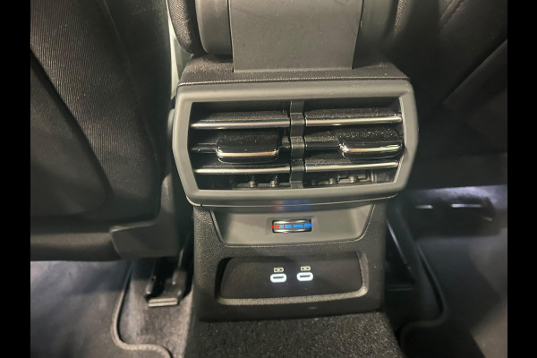 Audi A3 Sportback 30 TFSI Advanced edition Navigatie Apple Carplay Android Auto Camera Parkeerhulp Adaptive Cruise Control Stoelverwarming Virtual Cockpit Full Led Climate Control Lichtmetalen velgen