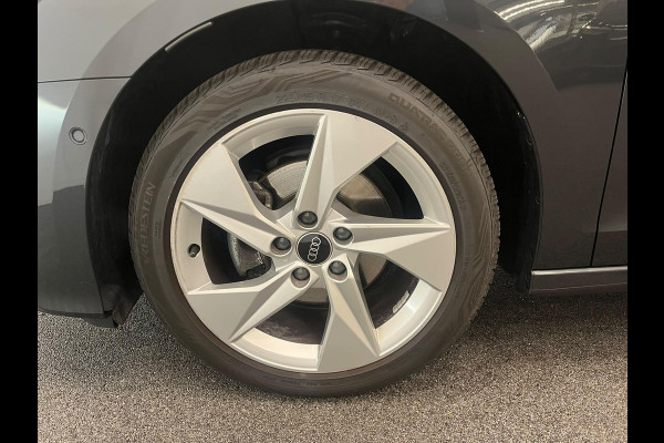 Audi A3 Sportback 30 TFSI Advanced edition Navigatie Apple Carplay Android Auto Camera Parkeerhulp Adaptive Cruise Control Stoelverwarming Virtual Cockpit Full Led Climate Control Lichtmetalen velgen
