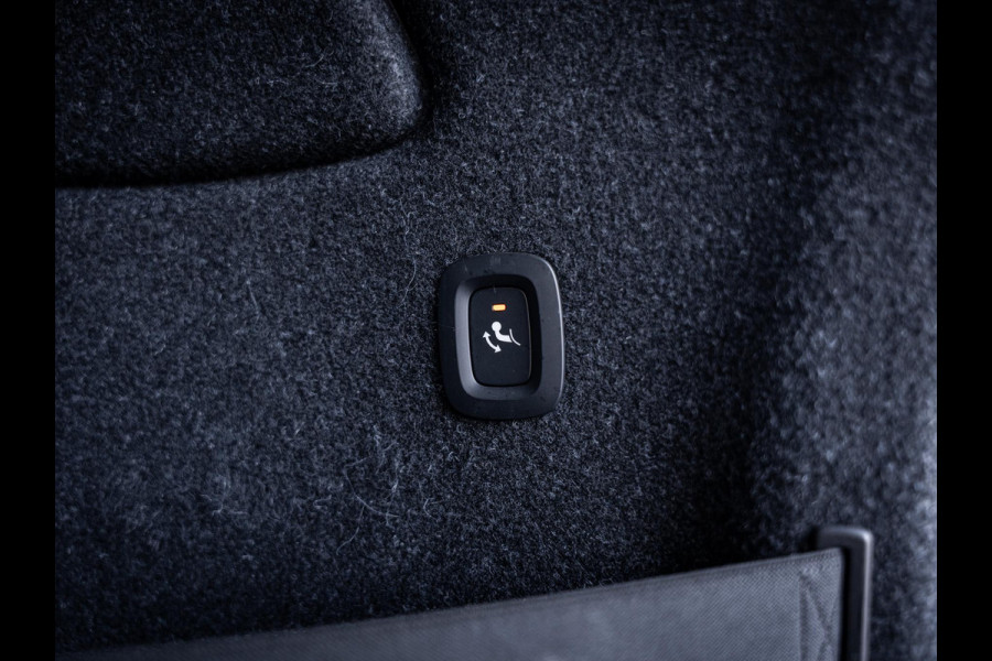 Volvo XC40 1.5 T5 Recharge R-Design - ACC l Trekhaak l Memory l Camera