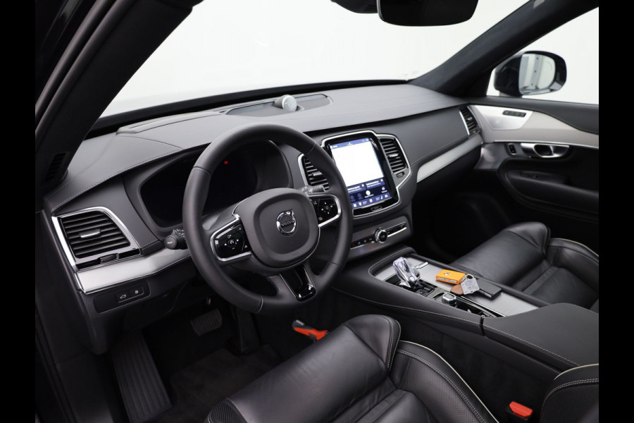 Volvo XC90 2.0 T8 Recharge AWD Ultimate Dark | Pano | Luchtvering | Bowers & Wilkins | Trekhaak | Prijs Rijklaar!!
