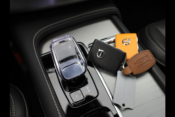 Volvo XC90 2.0 T8 Recharge AWD Ultimate Dark | Pano | Luchtvering | Bowers & Wilkins | Trekhaak | Prijs Rijklaar!!