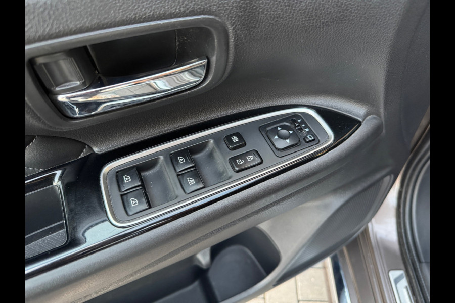 Mitsubishi Outlander 2.4 PHEV S-Edition Bomvol