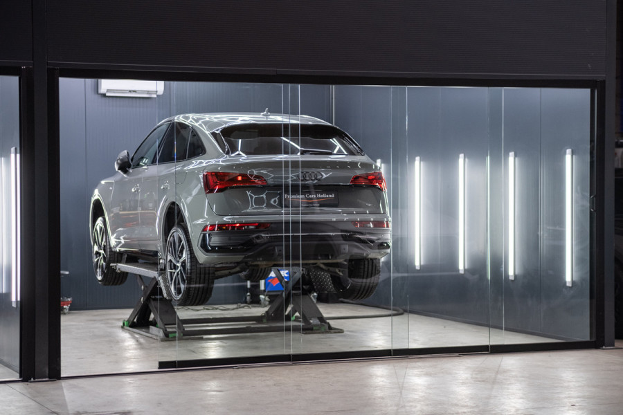 Audi Q5 55 TFSI e S-Line 367 Pk Pano RS-Stoel Lucht Keyless 360 Camera HUD 20 Inch