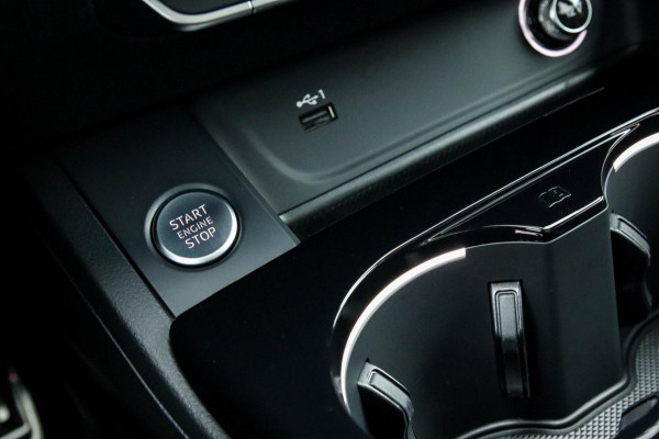 Audi A4 Avant 2.0 TFSI S line Black Edition Facelift 245pk S-Tronic! 1e|DLR|Panoramadak|Virtual Cockpit|Leder|LED Matrix|Black